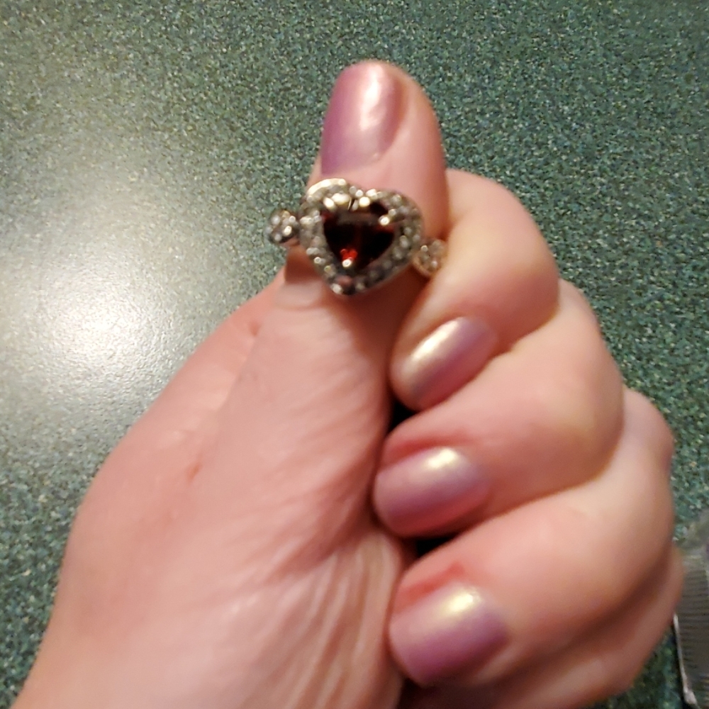 Costume heart ring